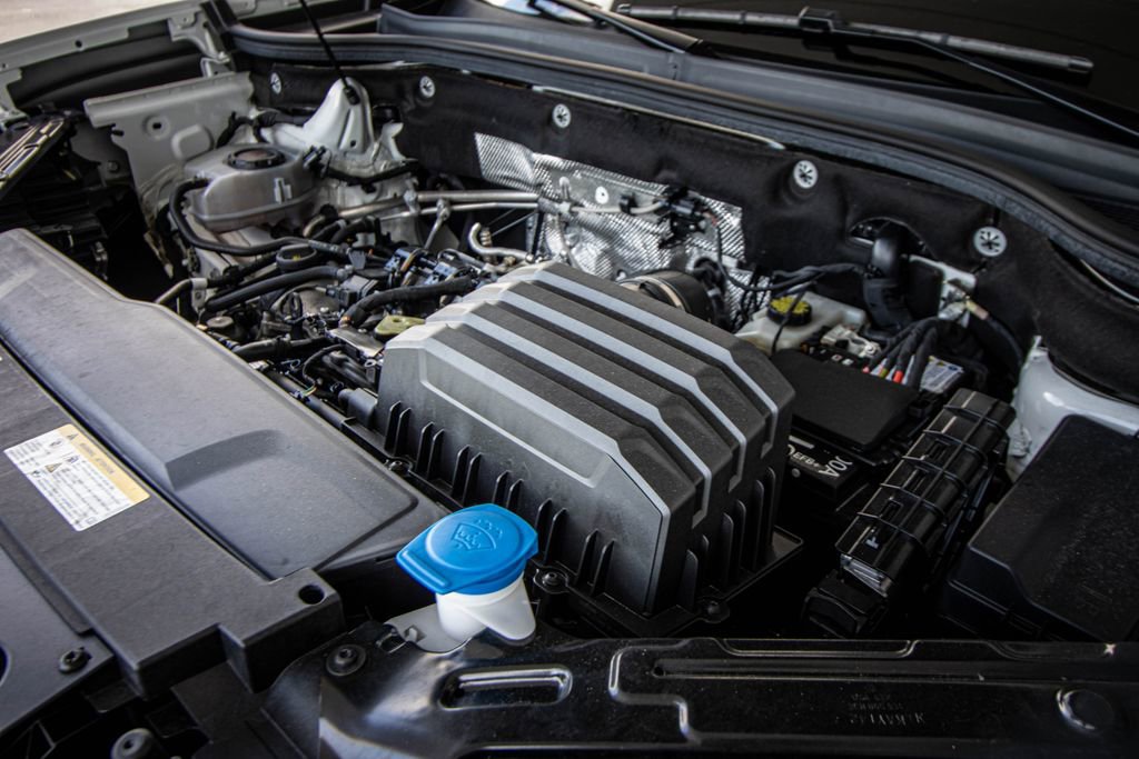 Used 2024 Volkswagen Atlas SEL Premium R-Line image 14