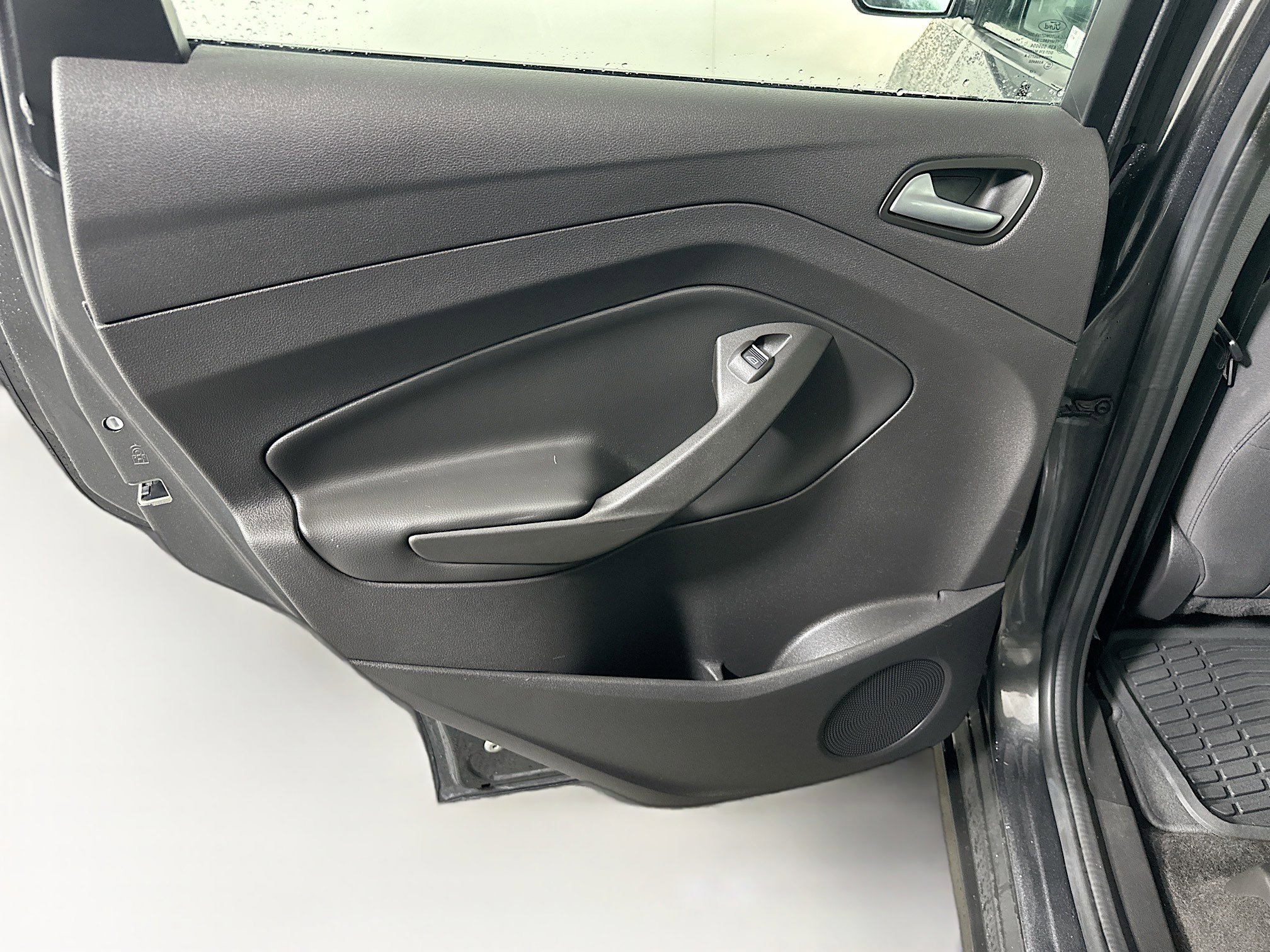 Used 2017 Ford C-MAX SE image 24