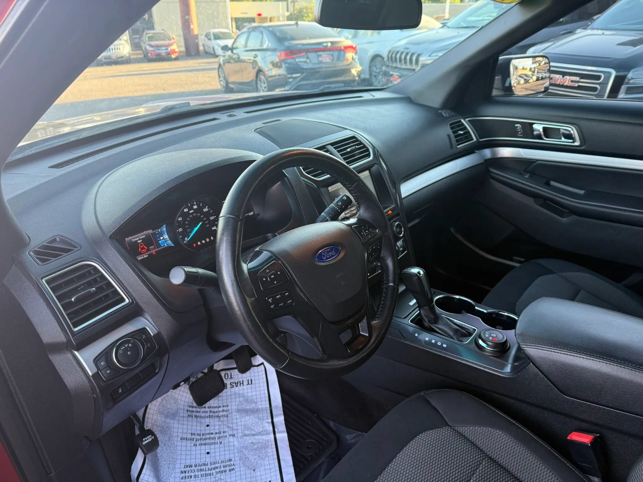Used 2016 Ford Explorer XLT w/ Equipment Group 201A AWD/4WD image 10