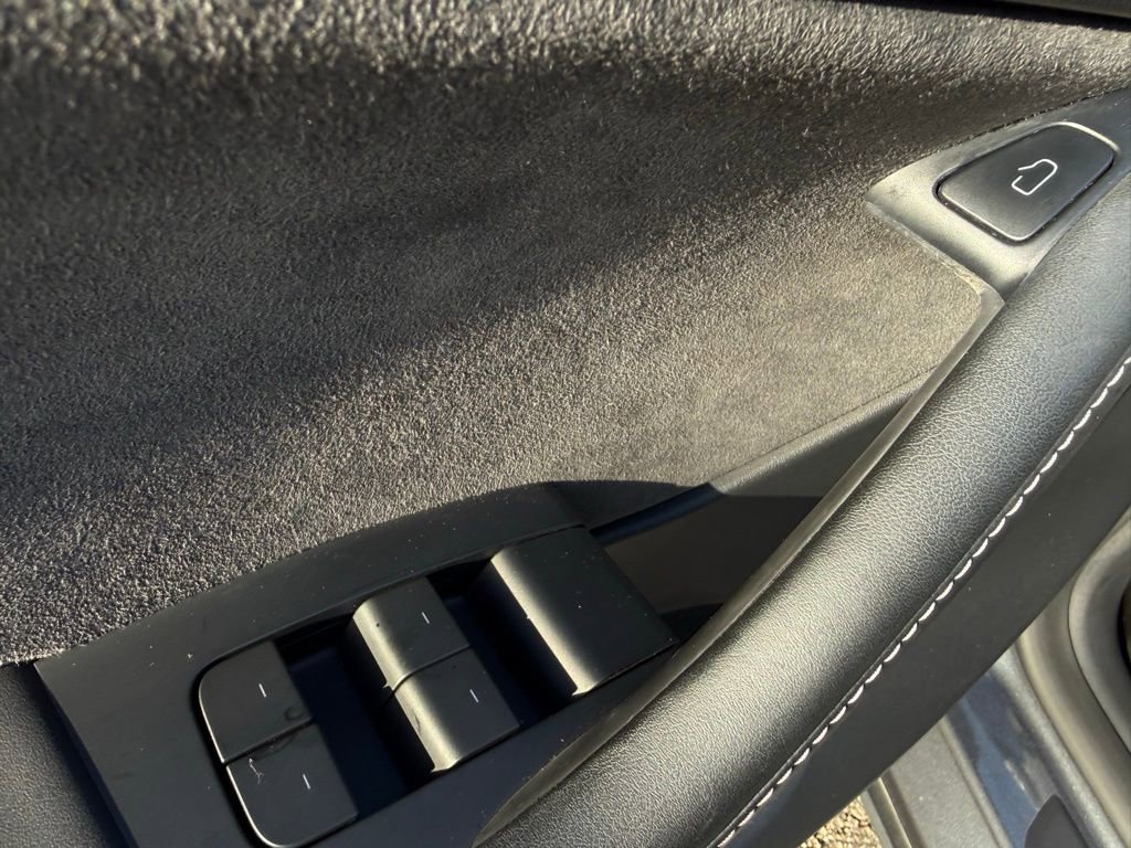 Used 2023 Tesla Model Y Long Range image 21