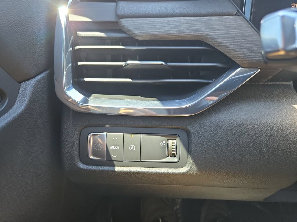 Used 2025 GMC Acadia Denali FWD image 22