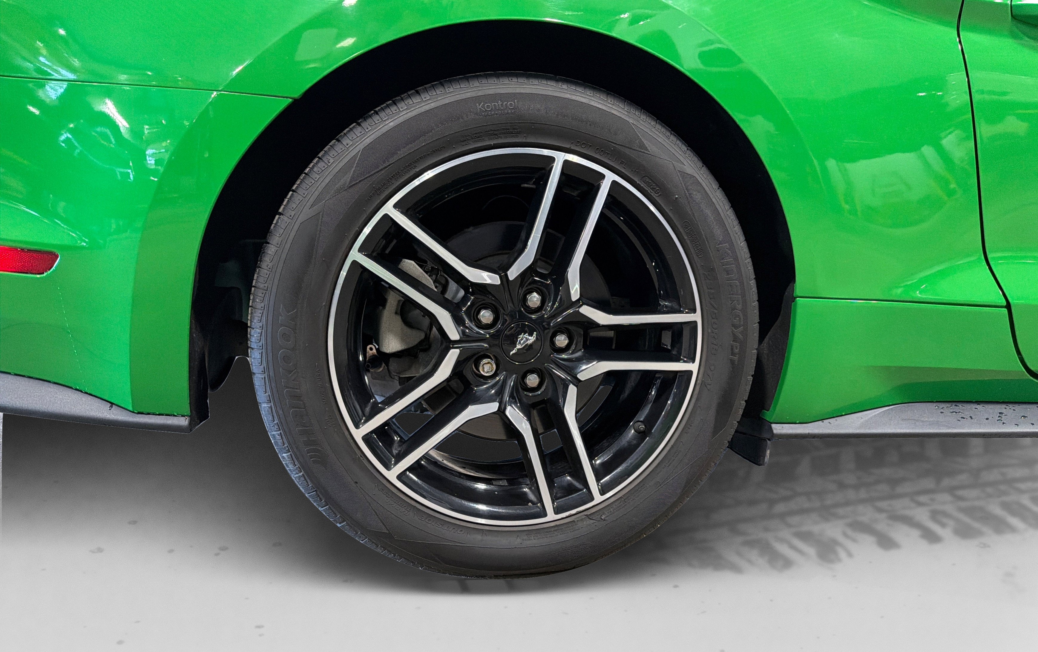 Used 2019 Ford Mustang Premium RWD image 47