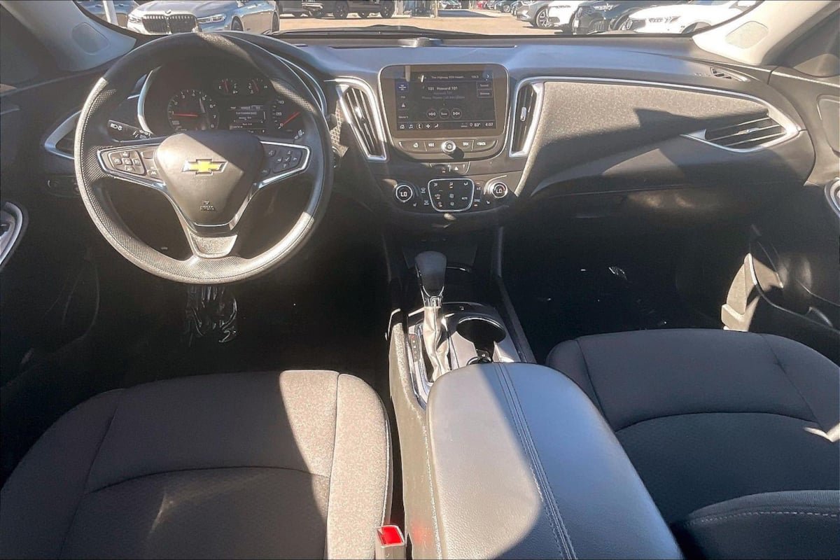 Used 2024 Chevrolet Malibu LT FWD image 13