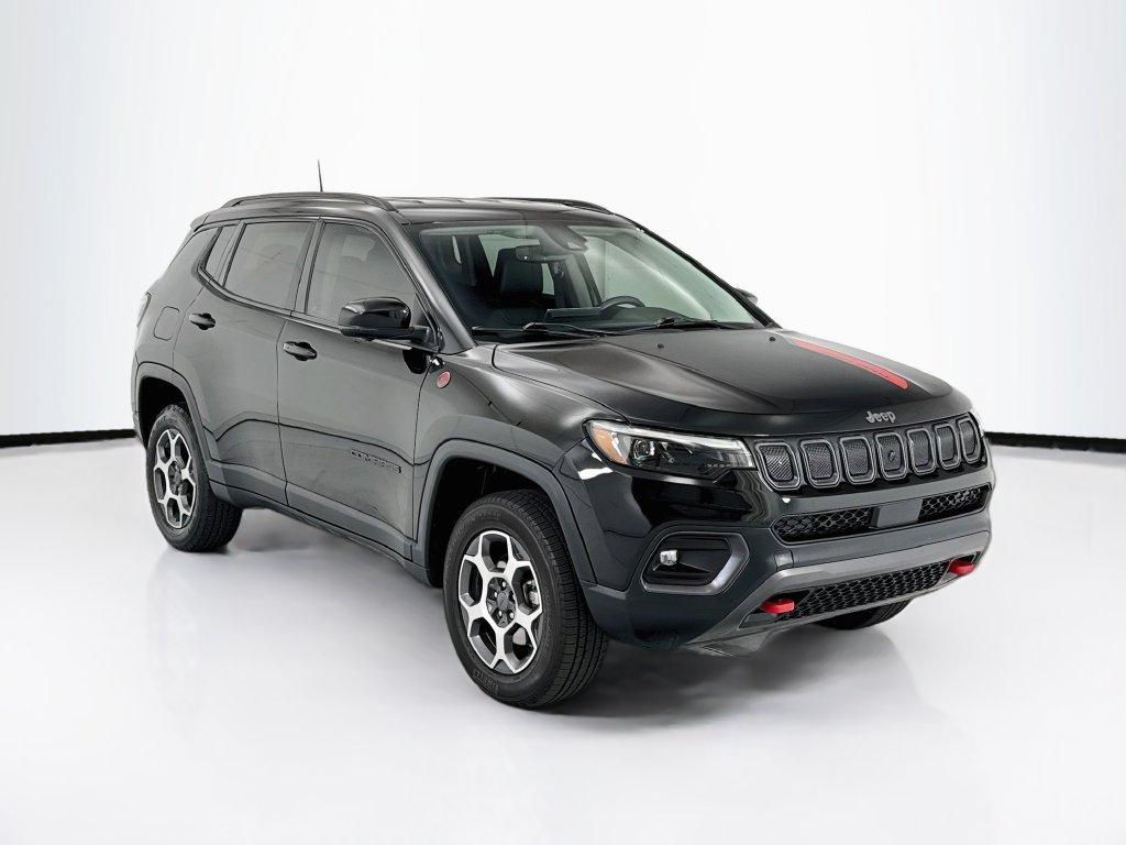 Used 2022 Jeep Compass Trailhawk w/ Trailhawk Elite Group AWD/4WD image 3