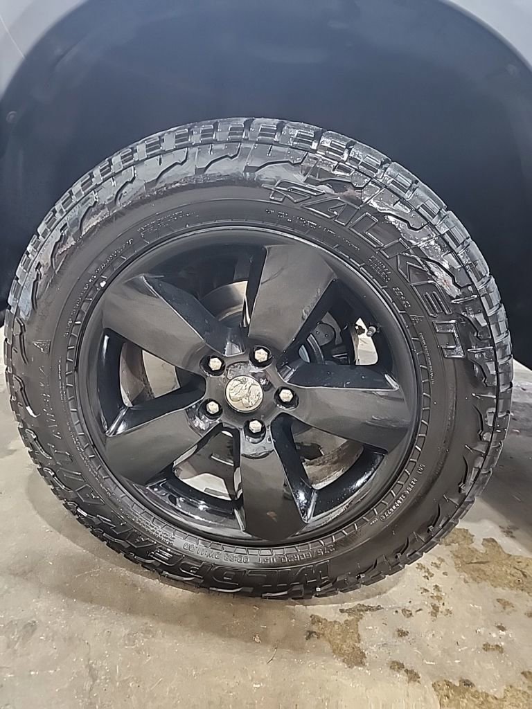 Used 2013 RAM 1500 Express AWD/4WD image 9