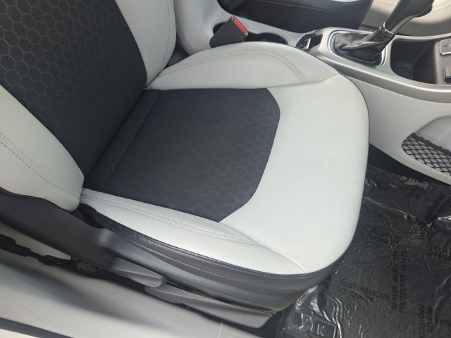Used 2018 Jeep Compass Latitude w/ Popular Equipment Group FWD image 31