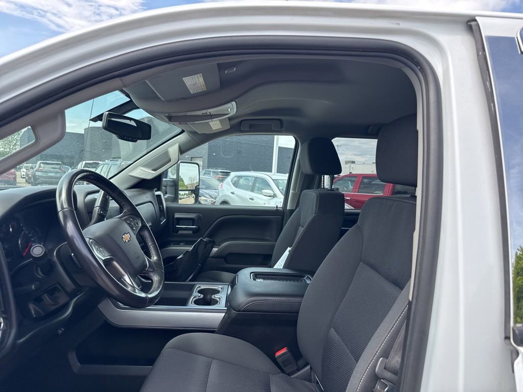 Used 2019 Chevrolet Silverado 2500 LT w/ LT Convenience Package AWD/4WD image 14