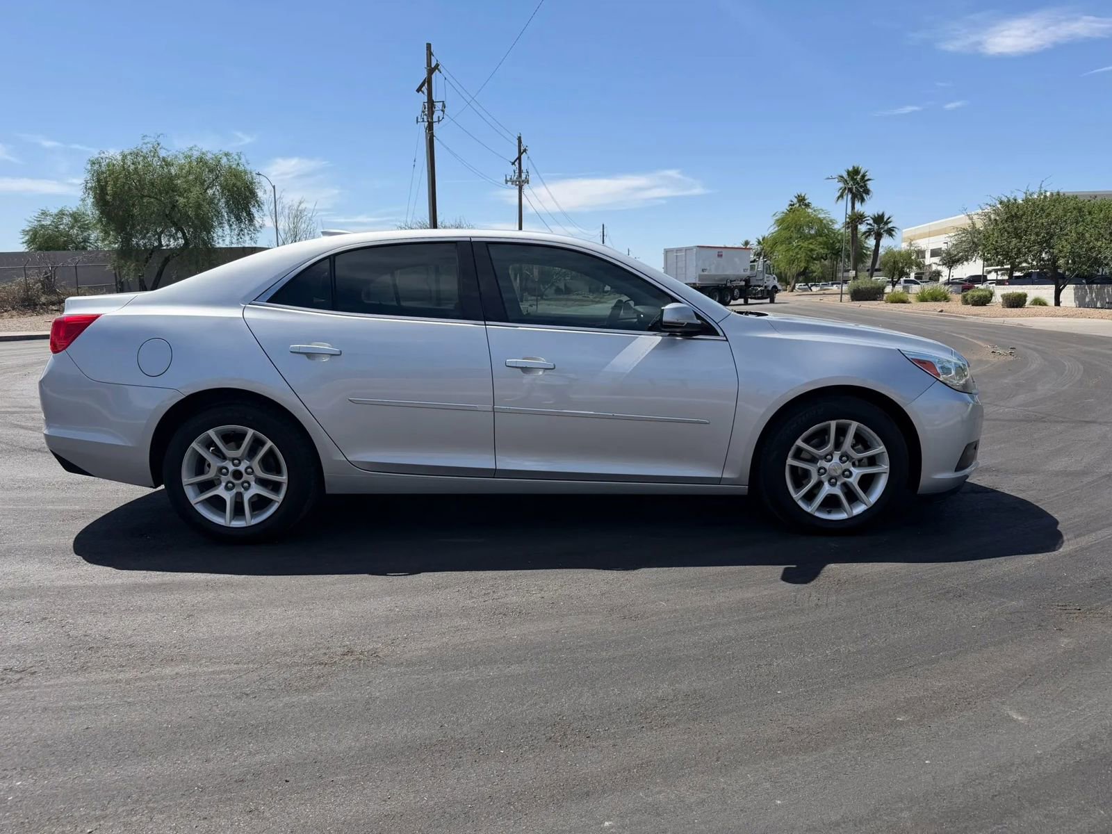 Used 2015 Chevrolet Malibu LT w/ Power Convenience Package image 4