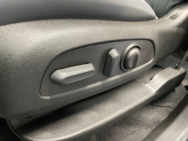 Used 2023 Buick Enclave Essence w/ LPO, Touring Package image 7