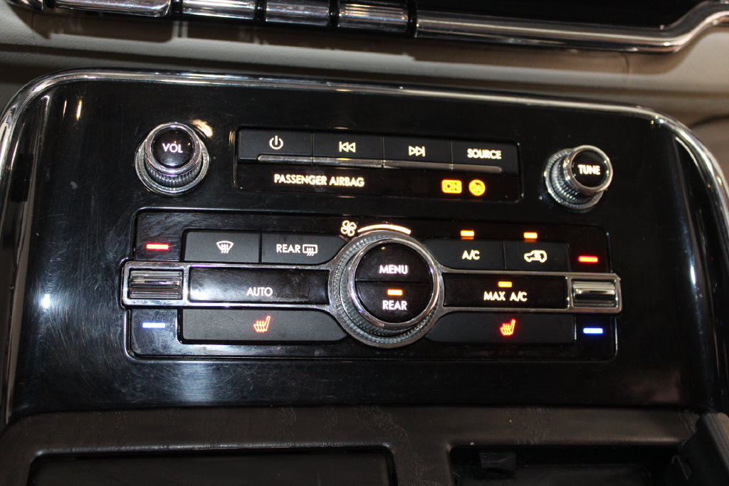 Used 2018 Lincoln Navigator Select RWD image 48