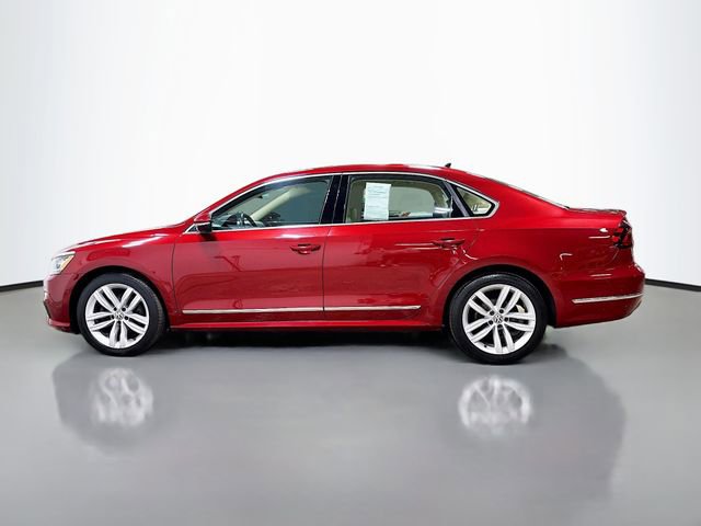 Used 2018 Volkswagen Passat 2.0T SEL Premium image 10