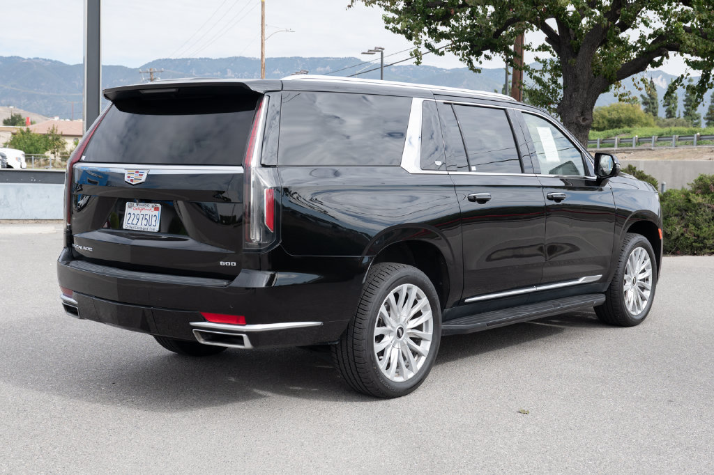 Used 2023 Cadillac Escalade ESV Luxury RWD image 4