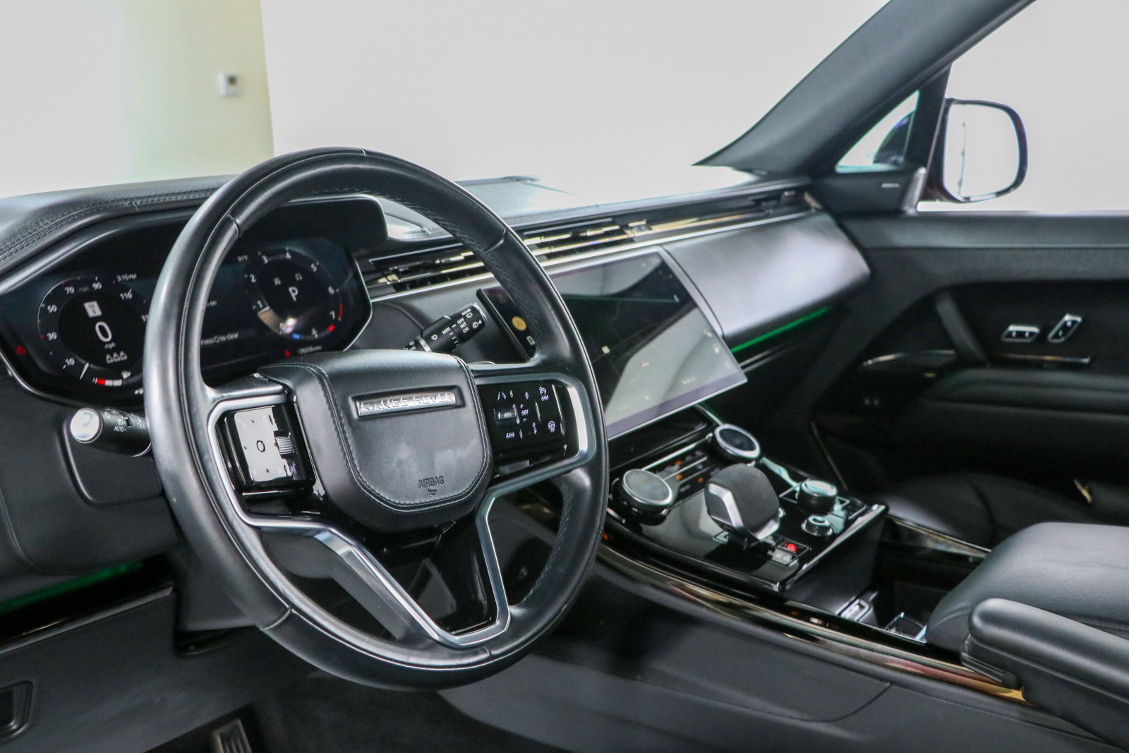 Used 2023 Land Rover Range Rover Sport SE AWD/4WD image 24