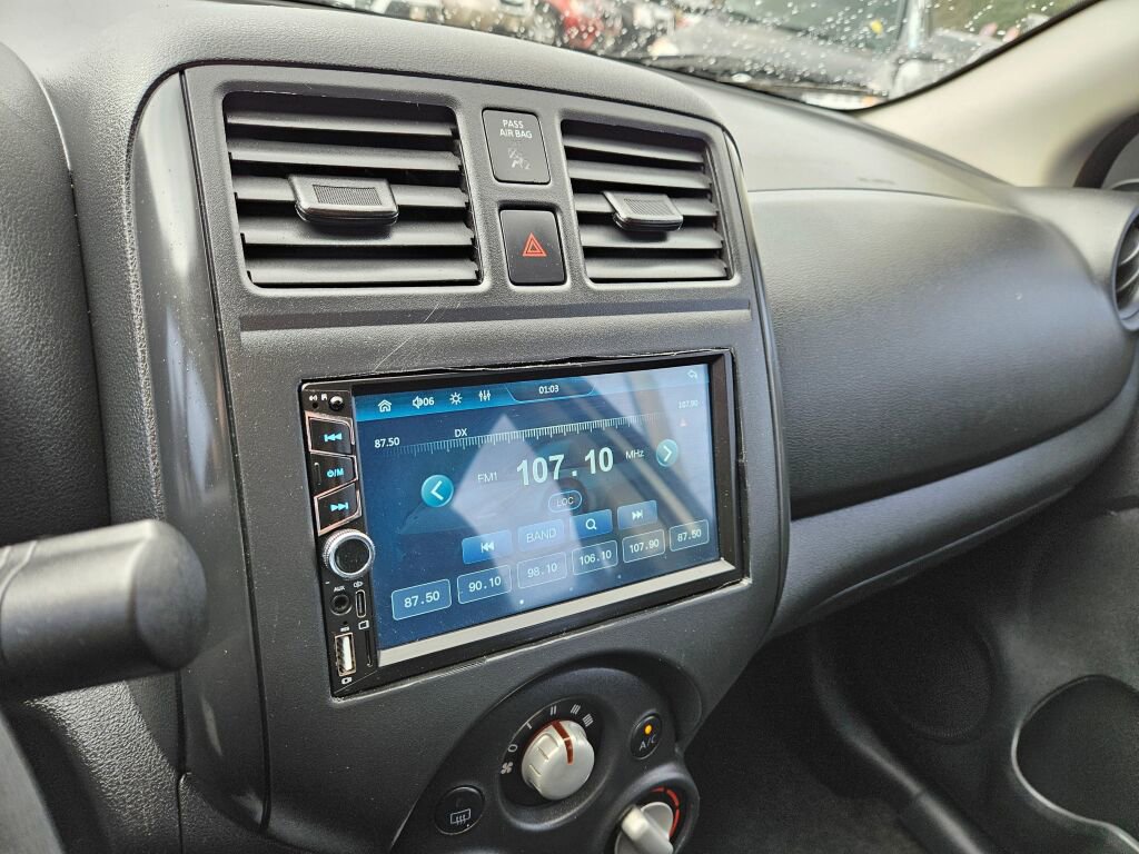 Used 2014 Nissan Versa S FWD image 16