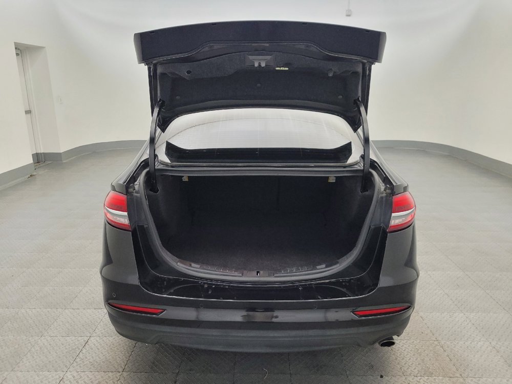Used 2020 Ford Fusion SE image 29