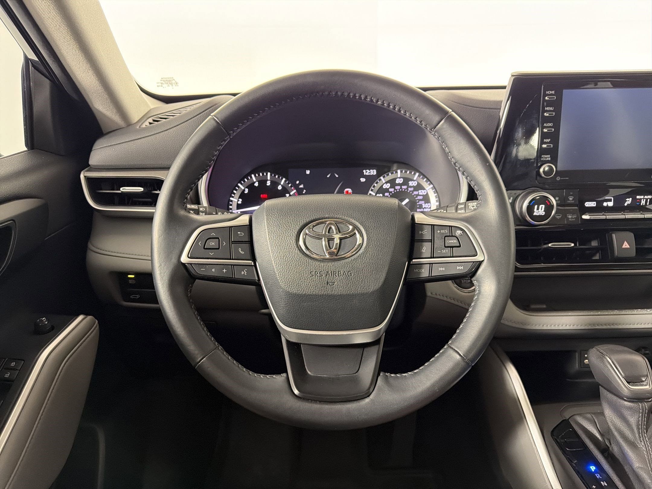 Used 2022 Toyota Highlander XLE image 22