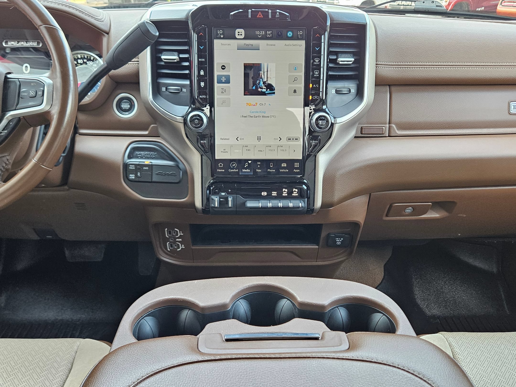 Used 2023 RAM 3500 Laramie AWD/4WD image 10
