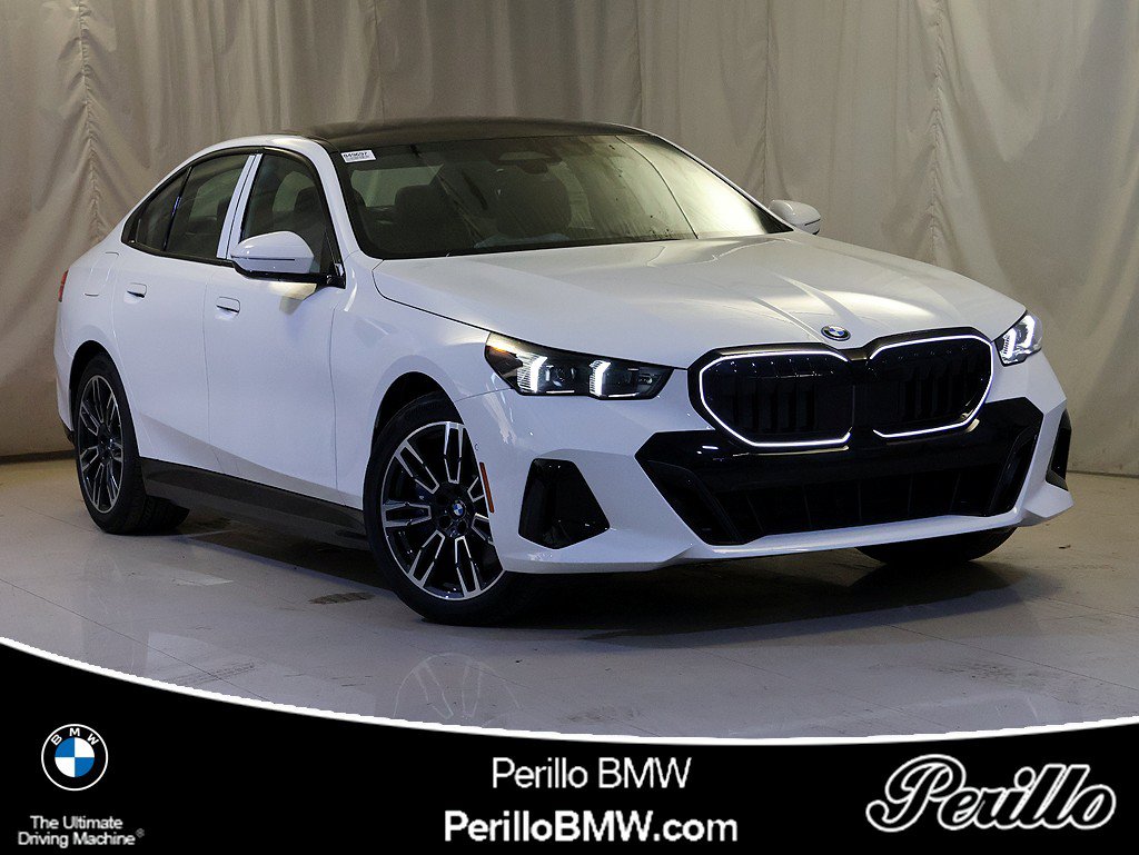 Used 2027 BMW 550e xDrive w/ Executive Package AWD/4WD image 1