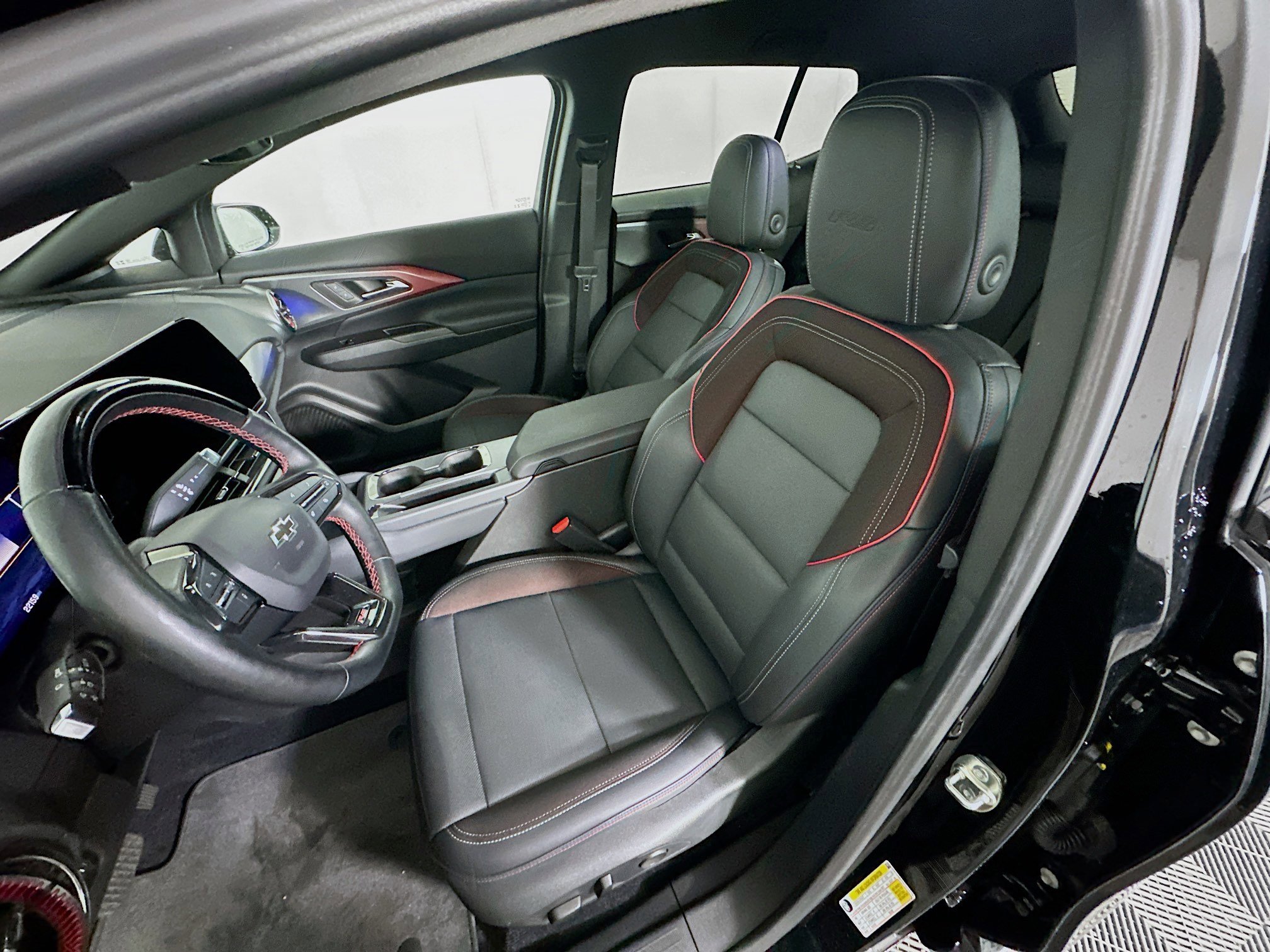 Used 2024 Chevrolet Equinox EV RS image 13