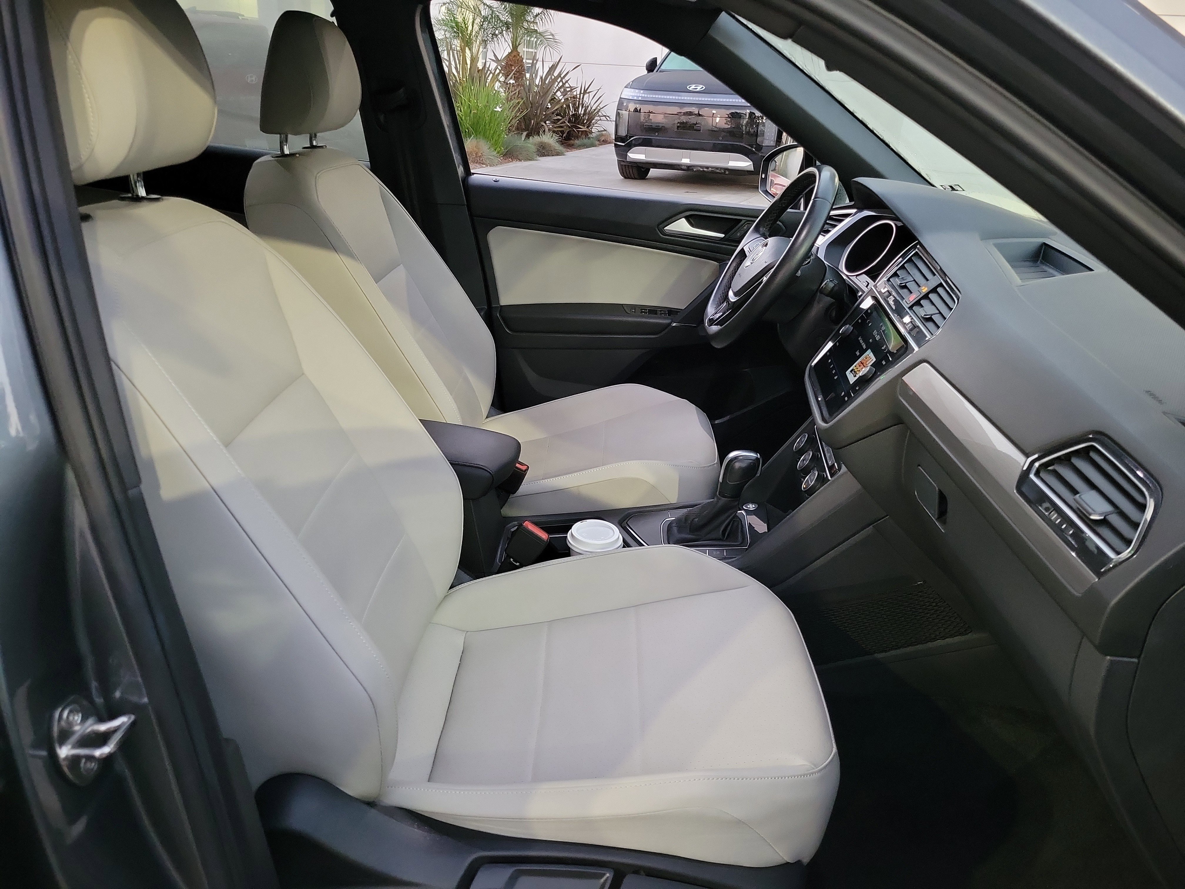 Used 2020 Volkswagen Tiguan SE R-Line image 17