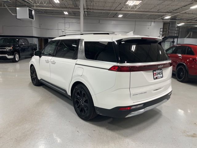 Used 2022 Kia Carnival SX image 5