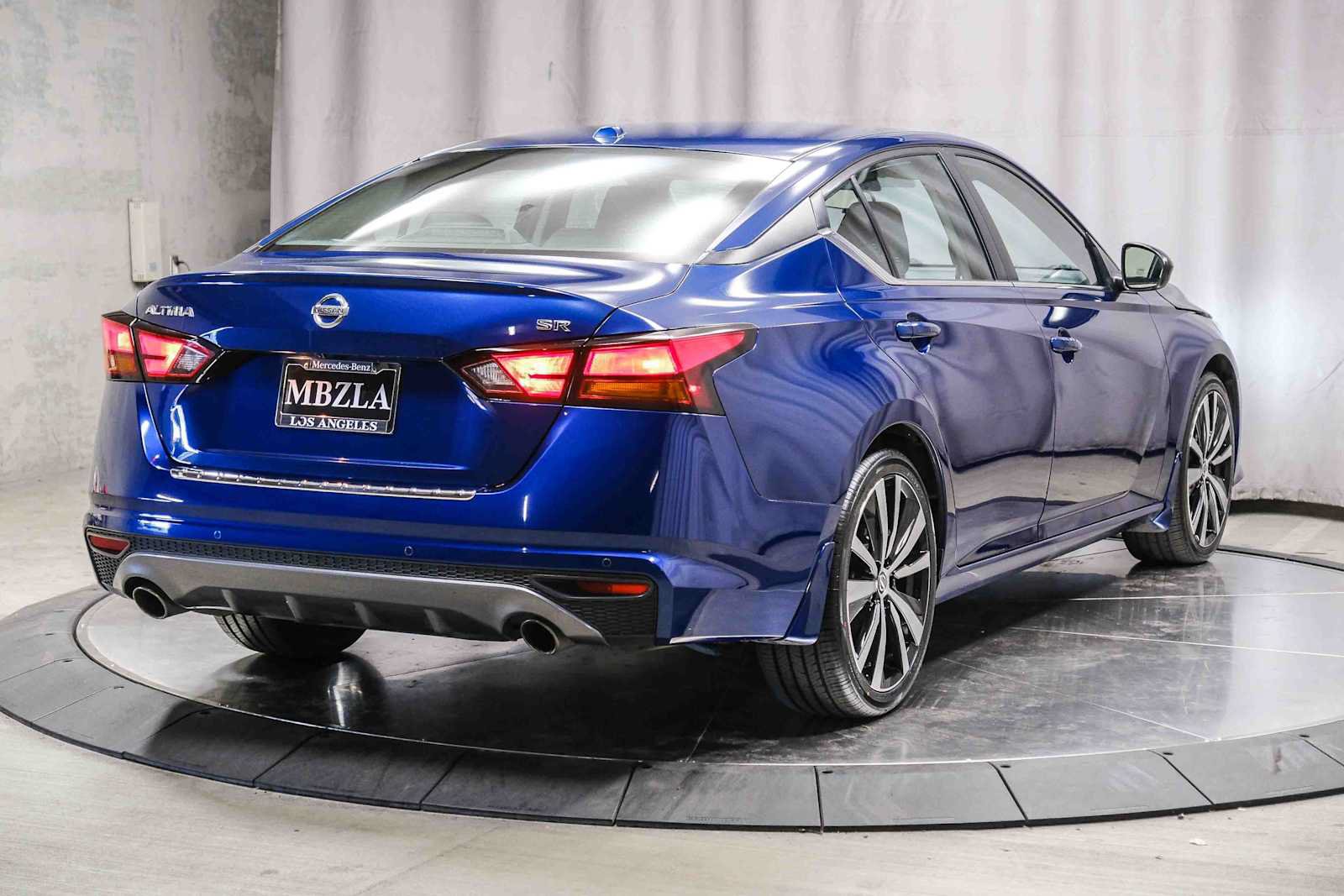 Used 2022 Nissan Altima 2.5 SR FWD image 4