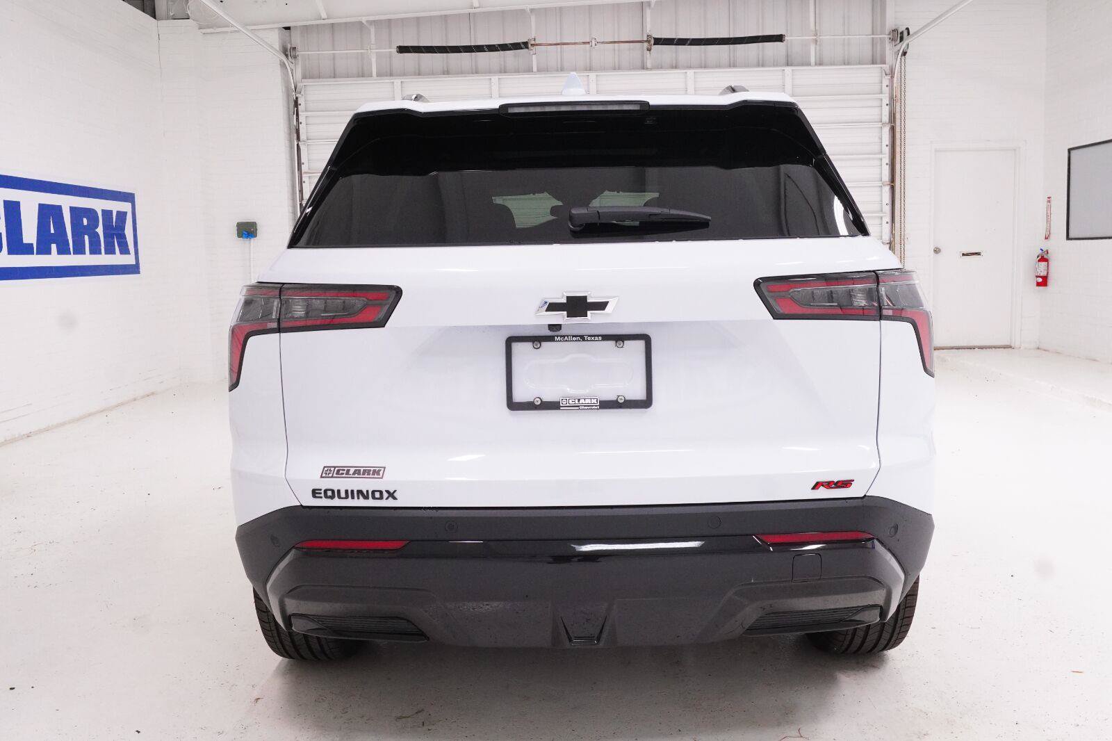 New 2027 Chevrolet Equinox RS FWD image 30