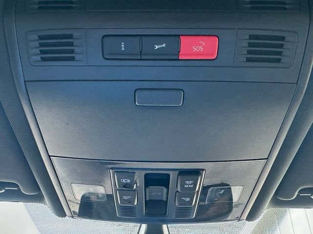 Used 2018 Volkswagen GTI SE w/ SE Leather Package FWD image 38