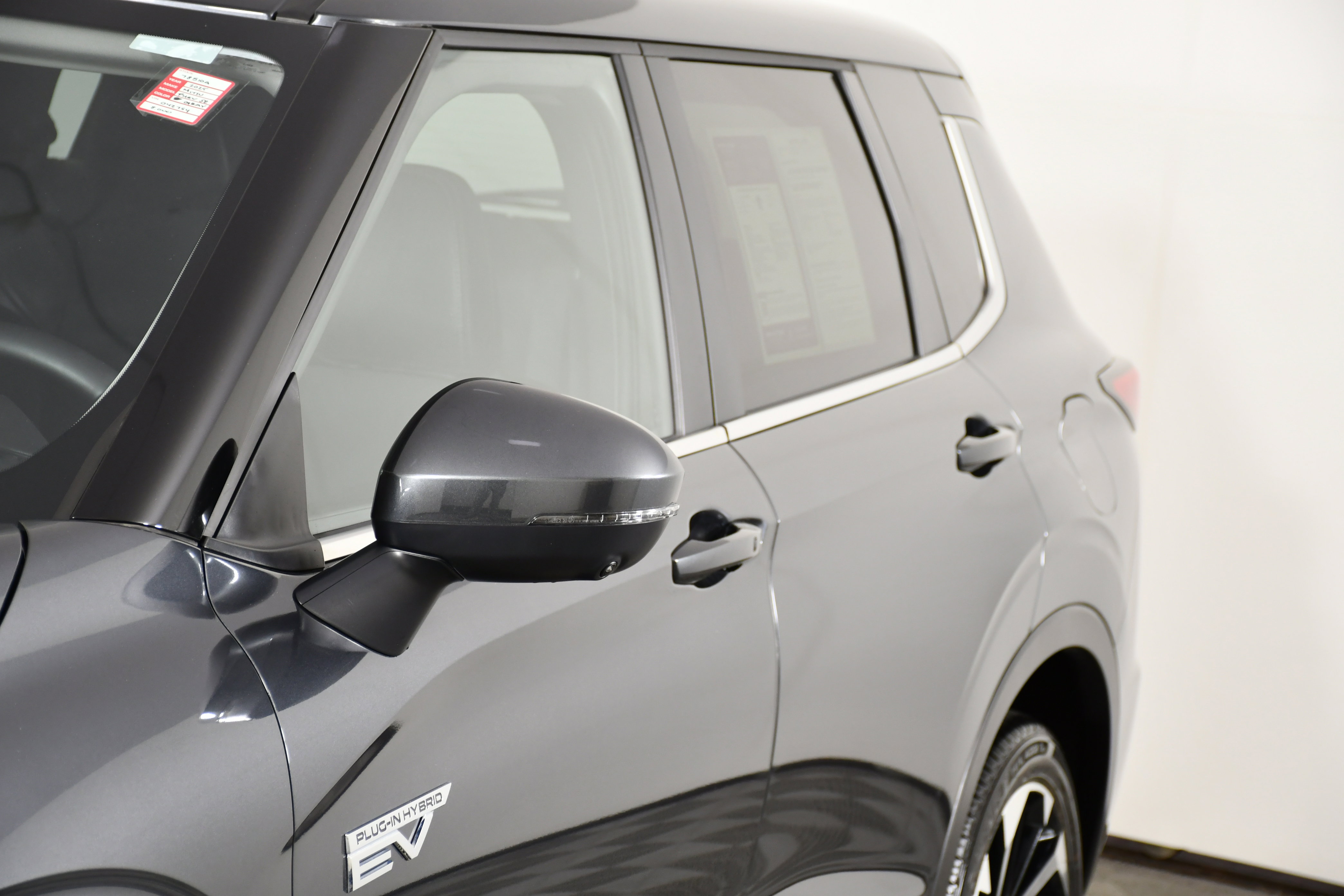 Used 2025 Mitsubishi Outlander SE image 13