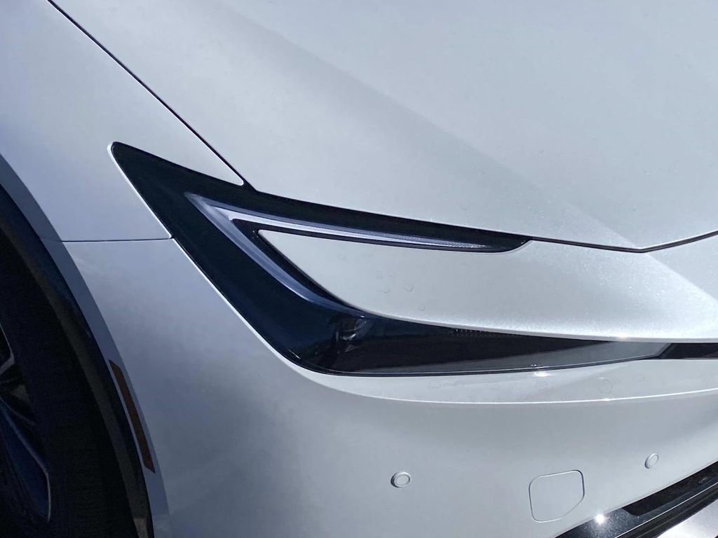 New 2026 Toyota Prius XLE image 17