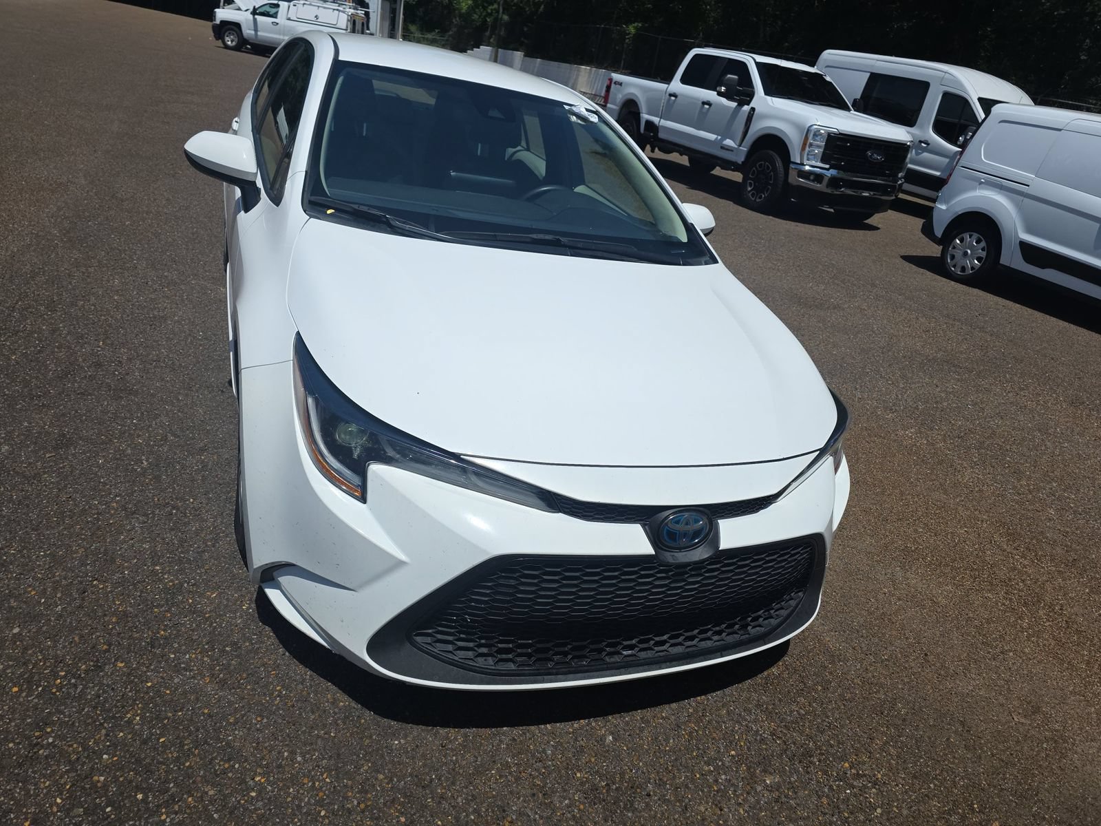 Used 2022 Toyota Corolla LE FWD image 2