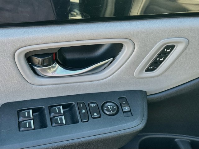 Certified 2025 Honda Pilot Touring image 23