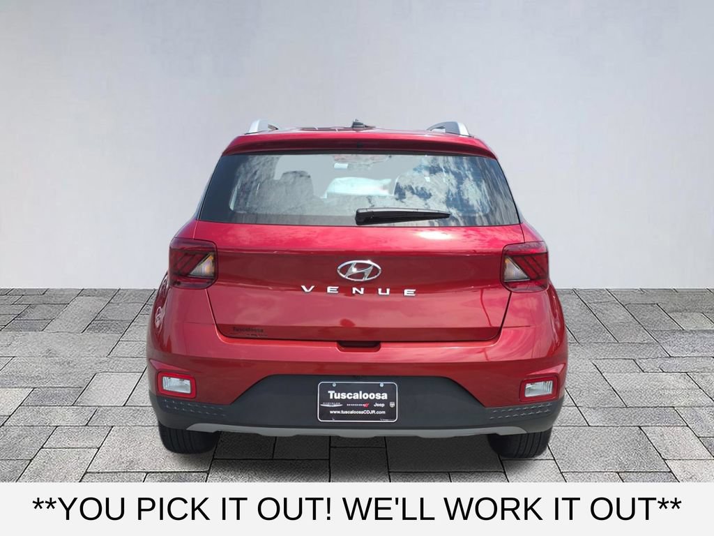 Used 2025 Hyundai Venue Limited FWD image 6