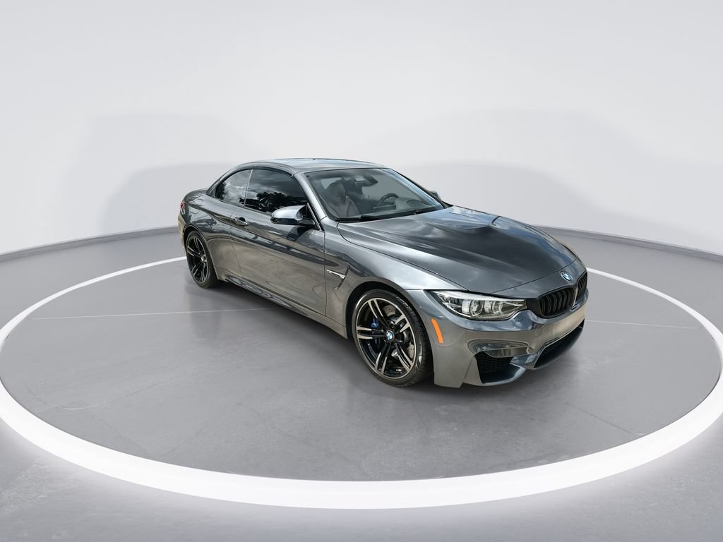 Used 2018 BMW M4 Convertible RWD image 2