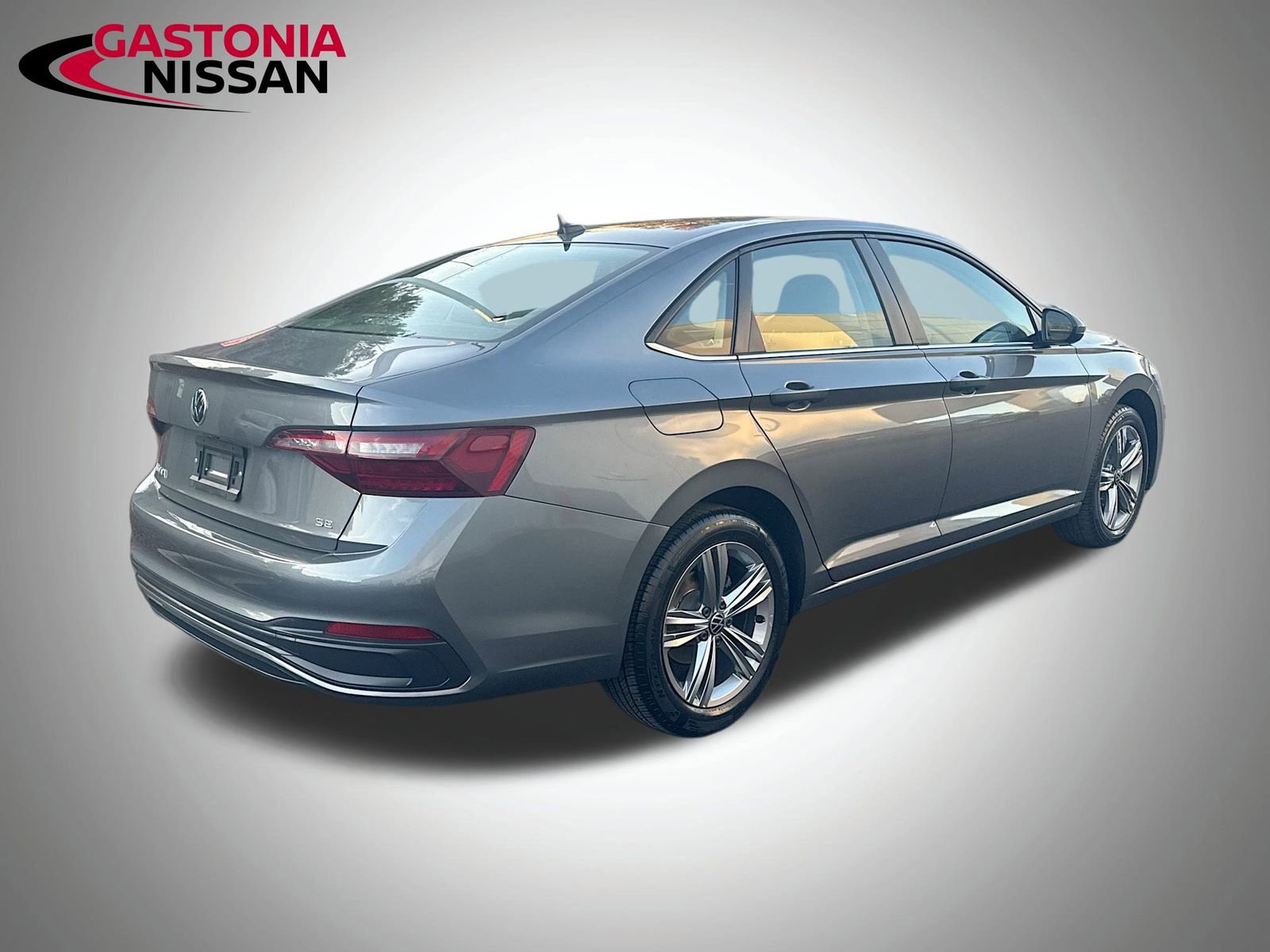 Used 2024 Volkswagen Jetta SE image 9