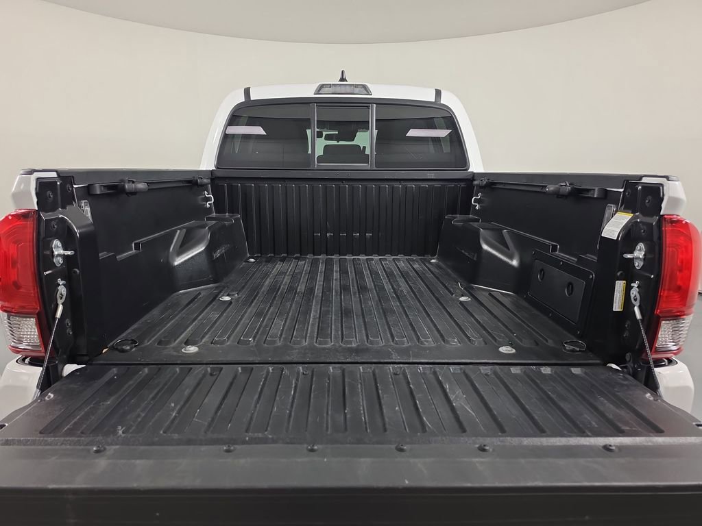 Certified 2023 Toyota Tacoma SR AWD/4WD image 32