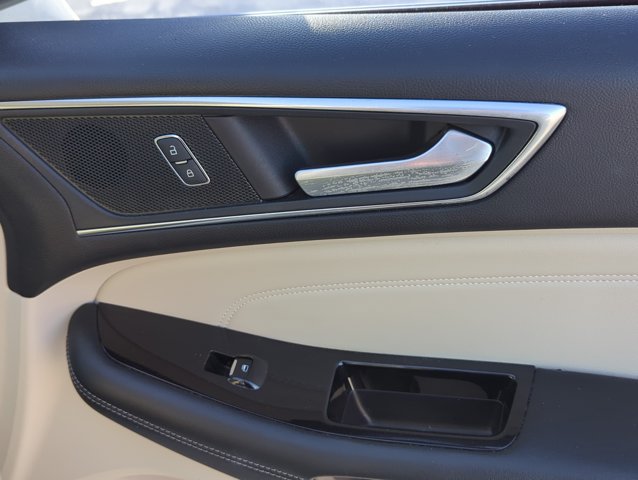 Used 2017 Ford Edge Titanium w/ Equipment Group 301A FWD image 24