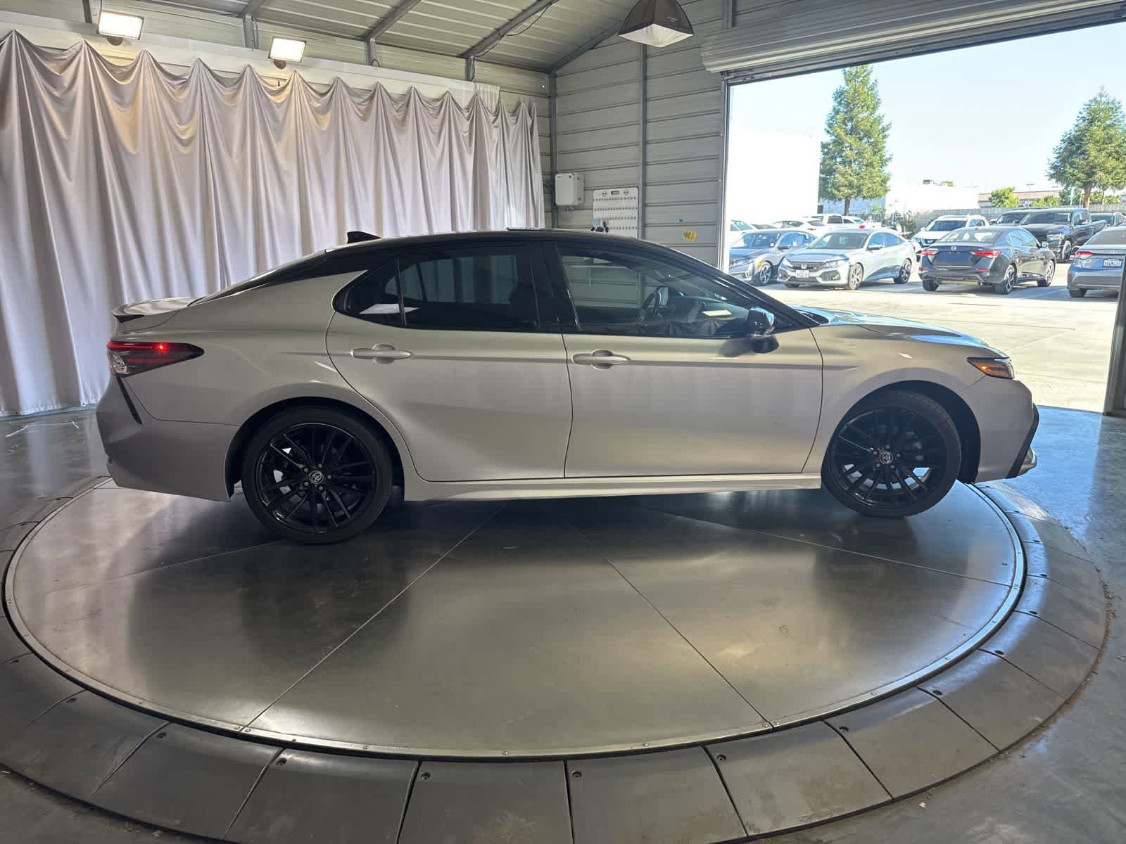 Used 2021 Toyota Camry XSE w/ Navigation Package FWD image 4