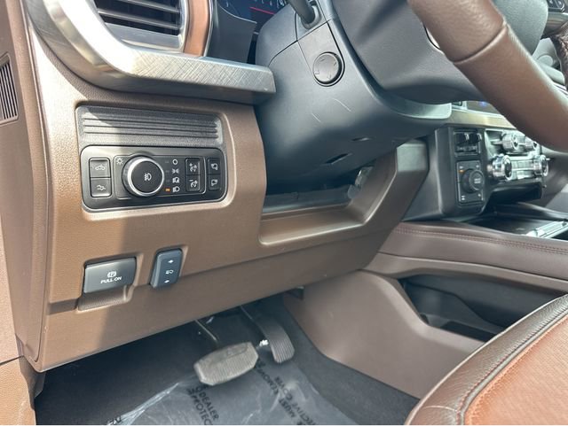 Used 2025 Ford F250 King Ranch w/ Chrome Package AWD/4WD image 36