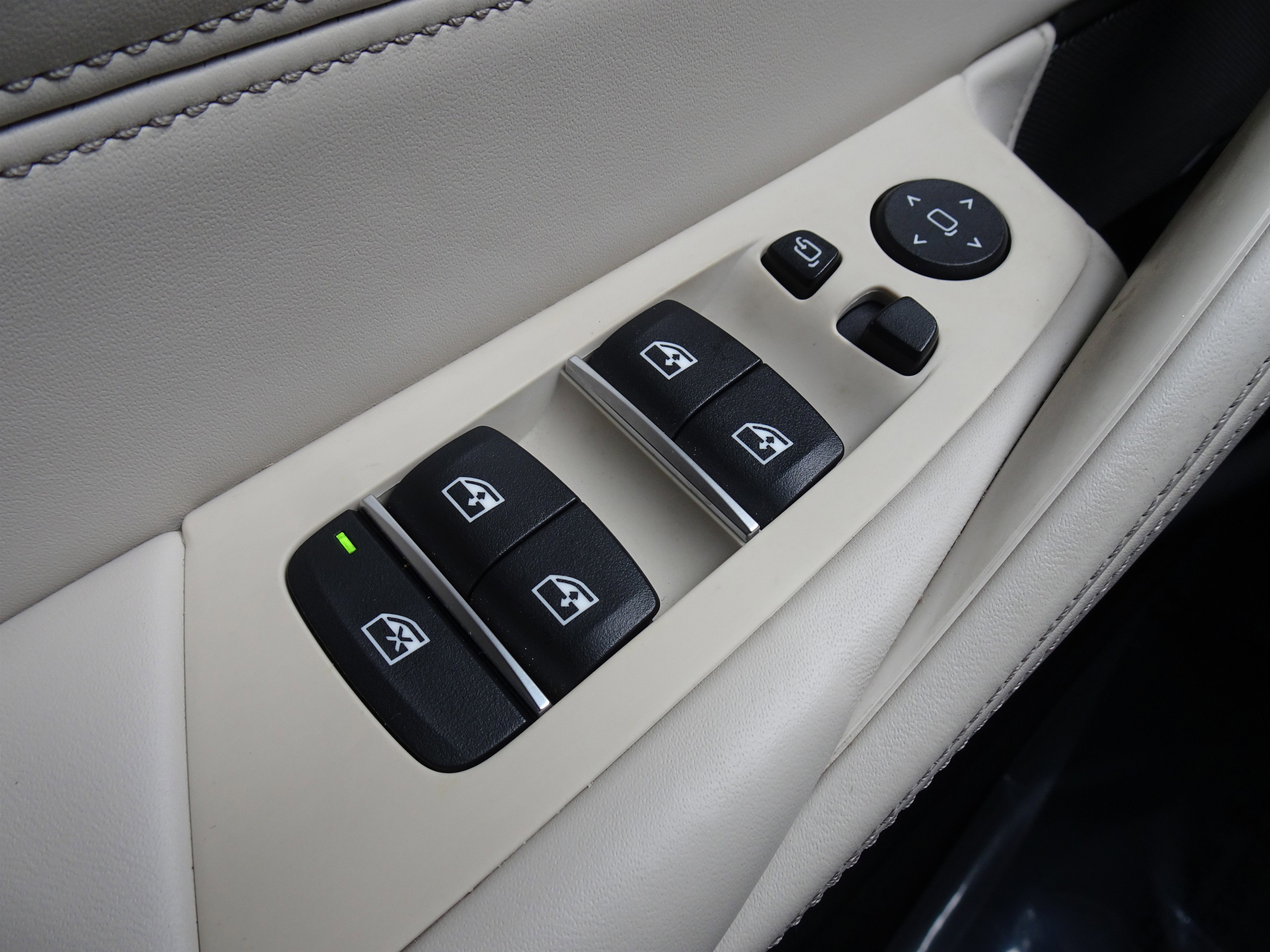 Used 2018 BMW M550i xDrive AWD/4WD image 17