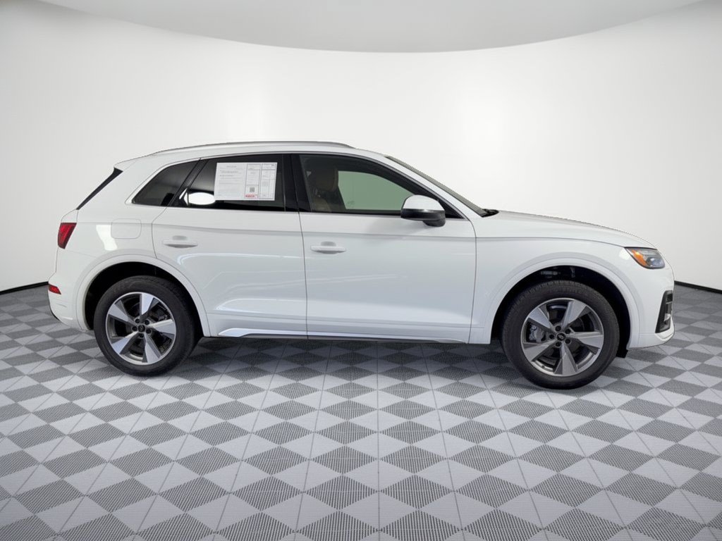 Used 2023 Audi Q5 2.0T Premium w/ Convenience Package AWD/4WD image 8