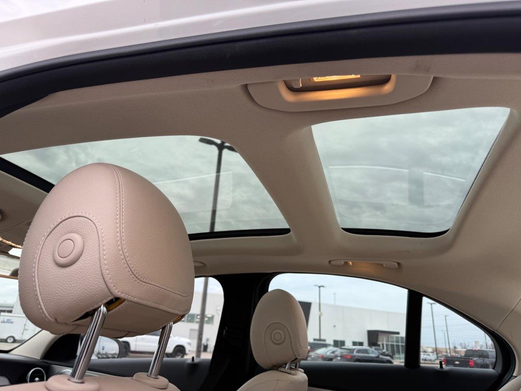 Used 2016 Mercedes-Benz C 300 Sedan image 11