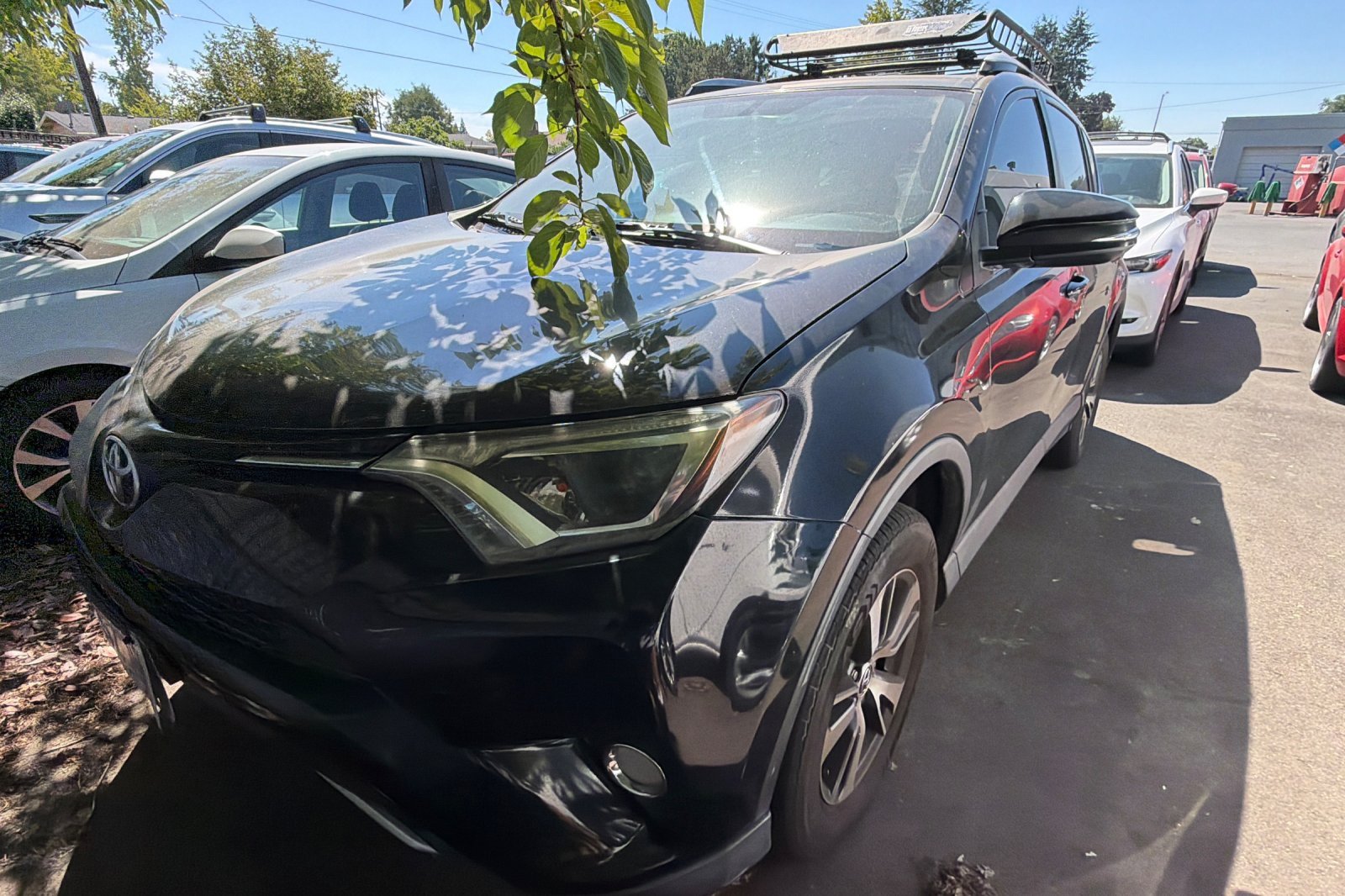 Used 2016 Toyota RAV4 XLE FWD image 2