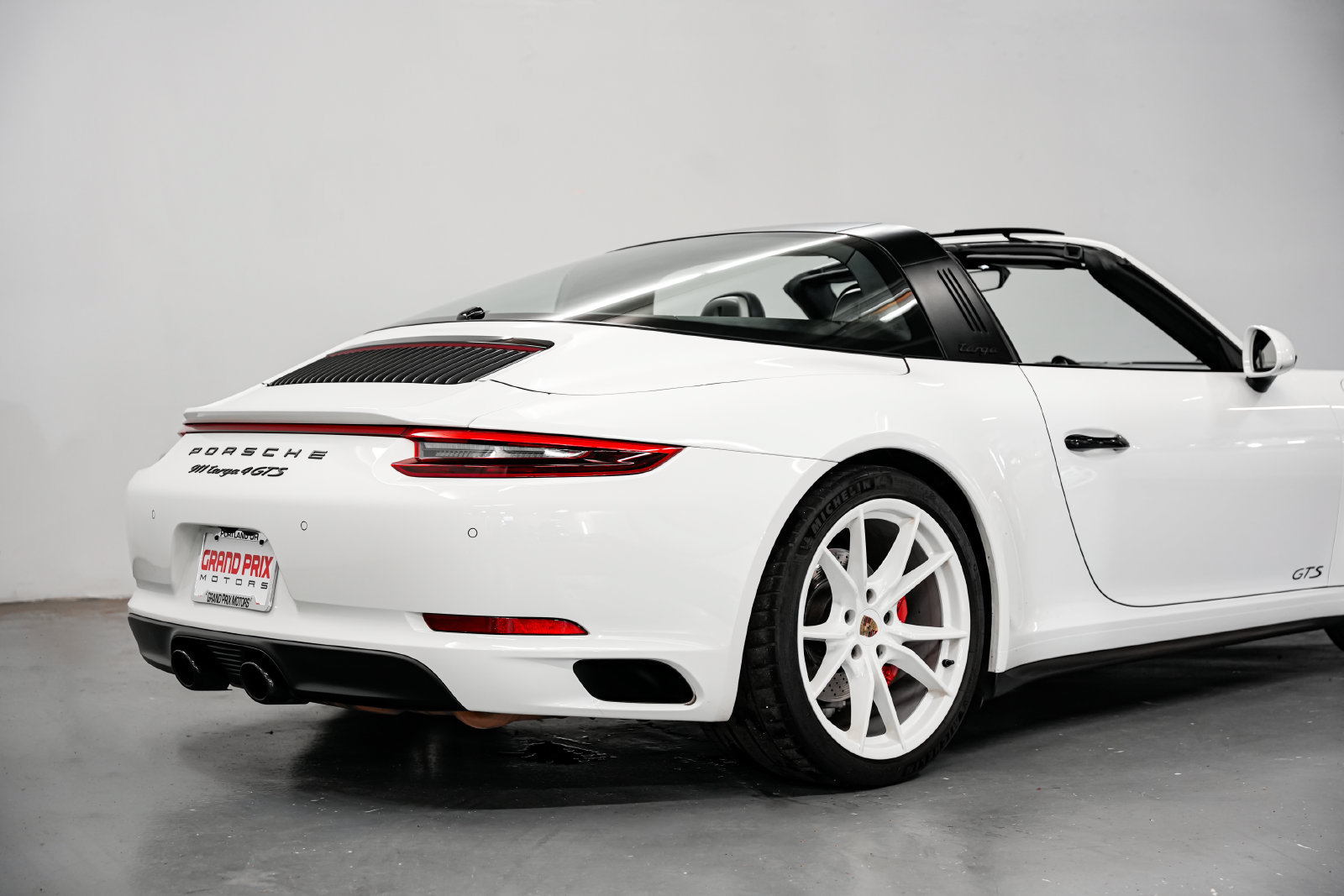 Used 2019 Porsche 911 Targa 4 GTS w/ GTS Interior Package AWD/4WD image 38