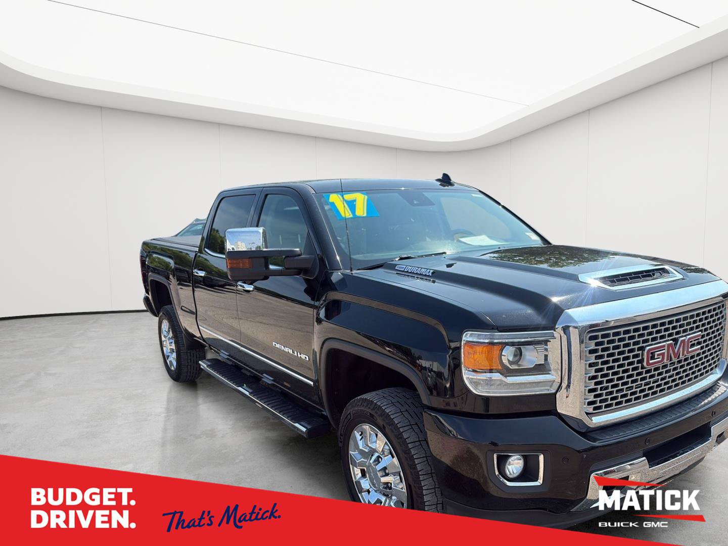 Used 2017 GMC Sierra 2500 Denali w/ Duramax Plus Package AWD/4WD image 1