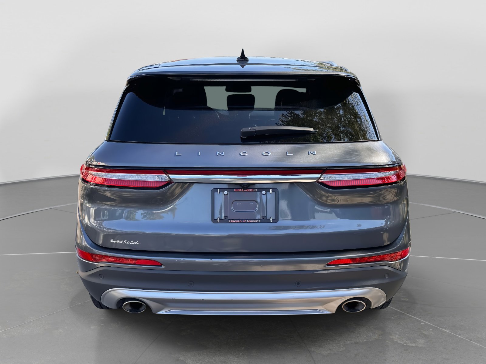 Used 2022 Lincoln Corsair AWD w/ Equipment Group 101A image 4