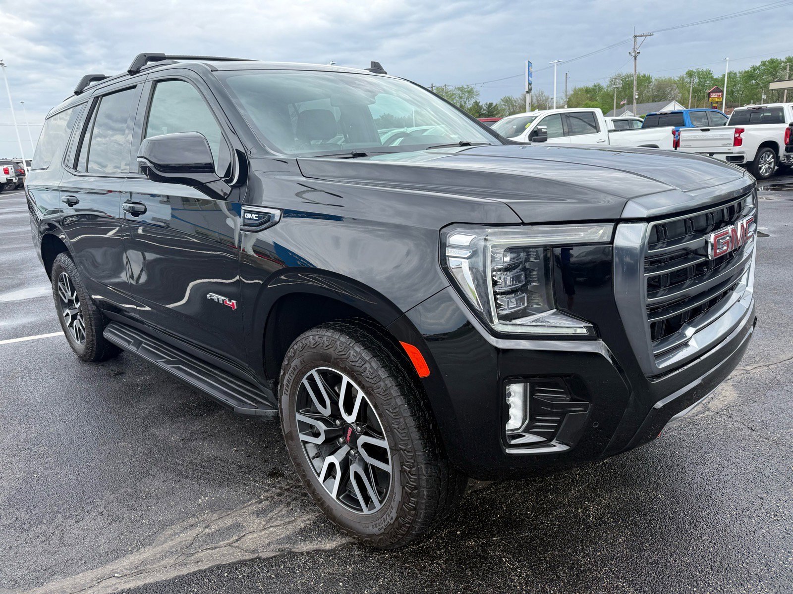 Used 2024 GMC Yukon AT4 AWD/4WD image 7