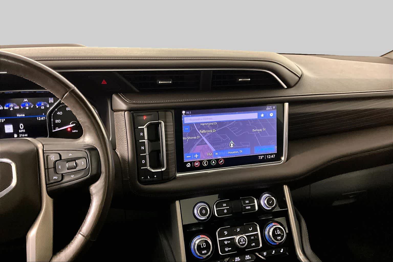 Used 2021 GMC Yukon Denali w/ Denali Premium Package AWD/4WD image 19