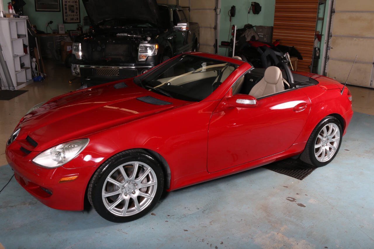 Used 2005 Mercedes-Benz SLK 350 w/ Entertainment Pkg image 38