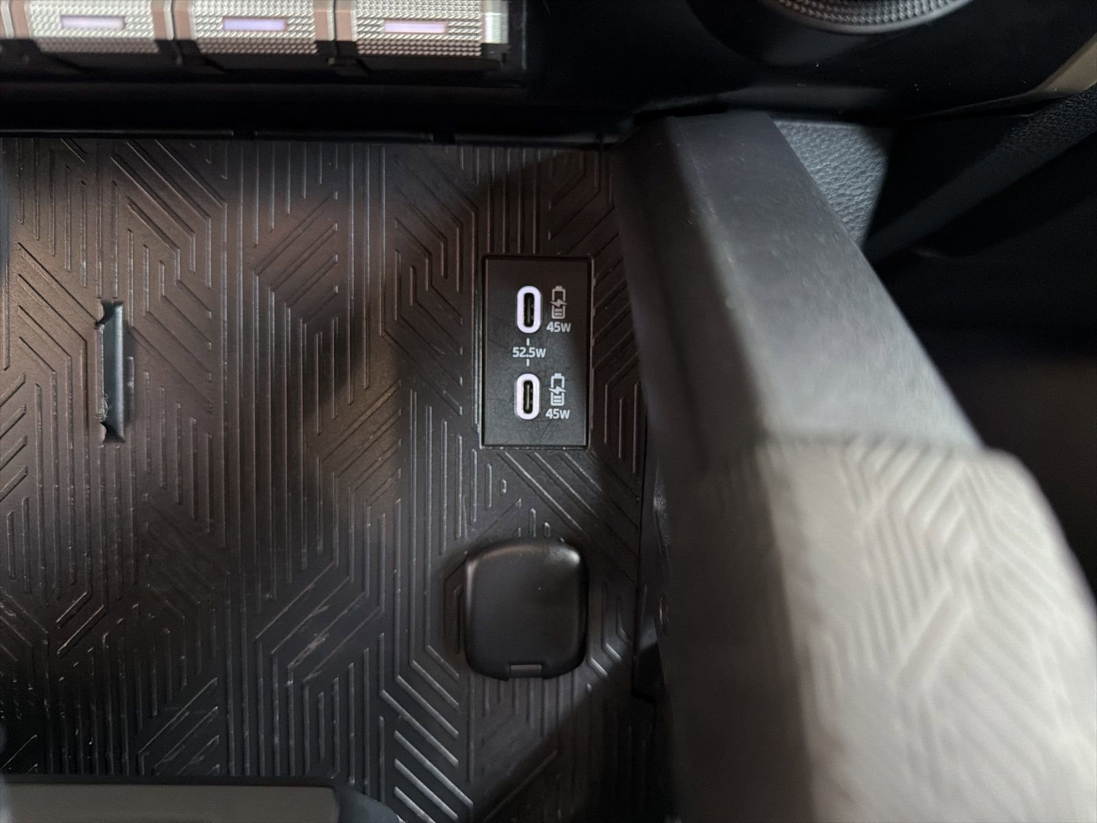 Used 2025 Toyota Tacoma TRD Off-Road image 23